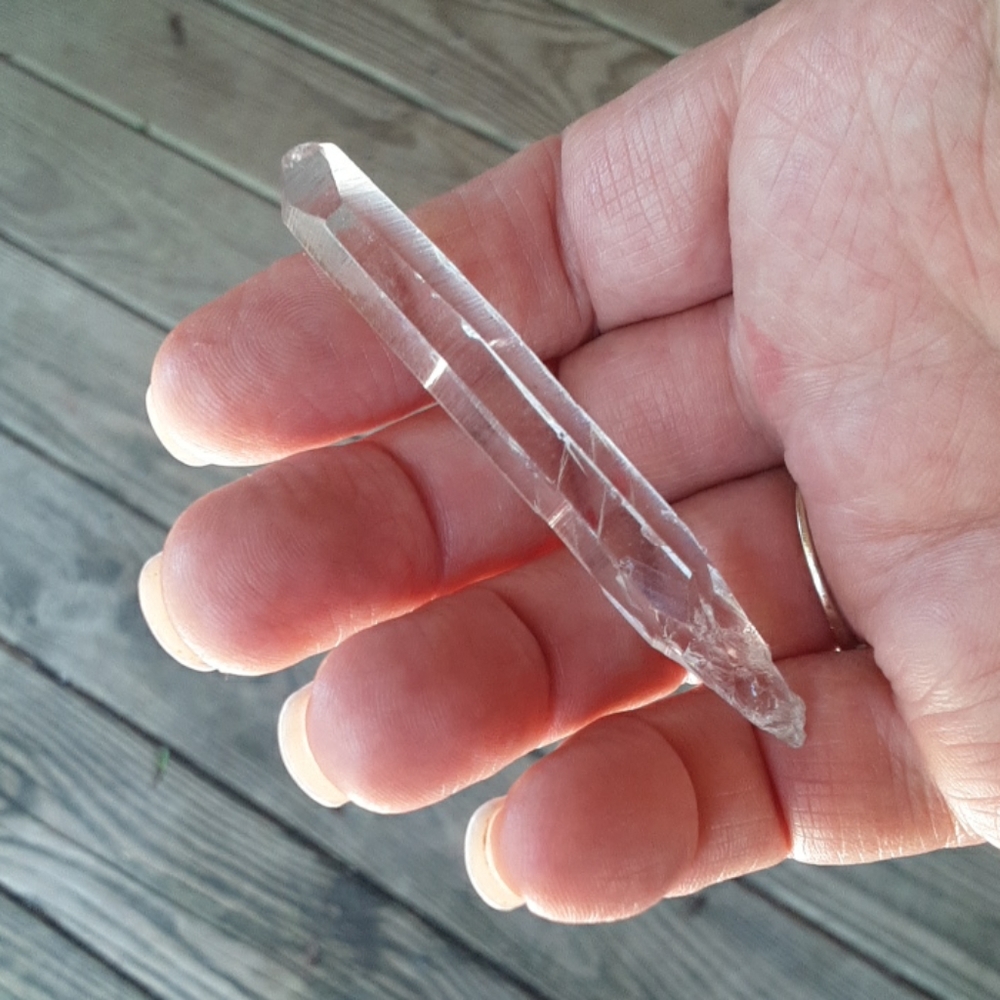 💎Quartz Crystal Point💎 - Picture 4 of 6
